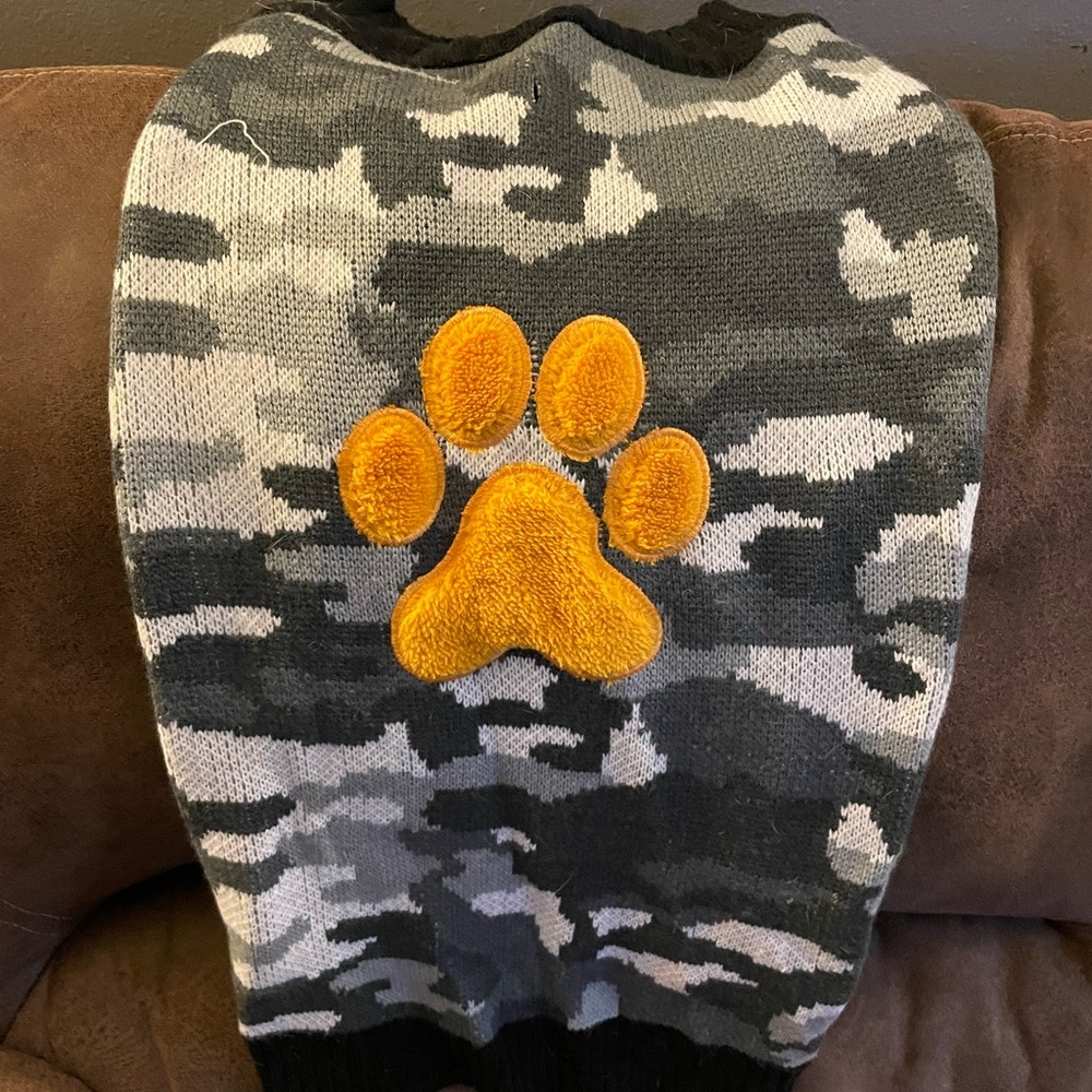 Camo XXL dog sweater